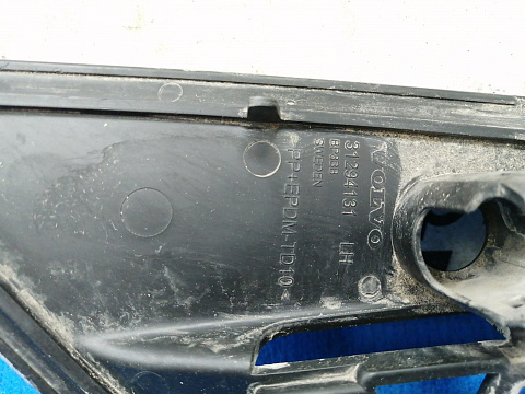 Фотография детали AA027988; Решетка переднего бампера левая; под паркт. (31294131) для Volvo/БУ; Оригинал; Р1, Мелкий дефект; . Фото номер 5