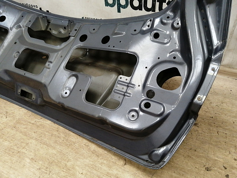 Фотография детали AA037669; Крышка багажника; без камер. (K0100BR0MA) для Nissan Qashqai/БУ; Оригинал; Р3, Под восстановление; . Фото номер 21
