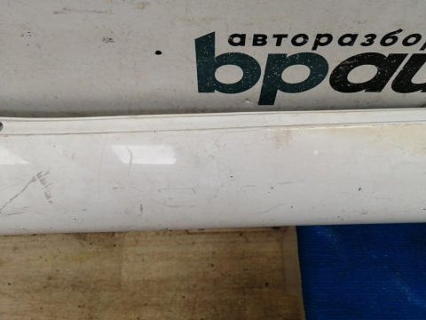 Фотография детали AA041129; Накладка порога правая, пластик (75850-33030) для Toyota Camry/БУ; Оригинал; Р1, Мелкий дефект; . Фото номер 6