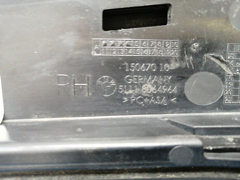 Фотография детали AA031472; Решетка переднего бампера правая под ПТФ, M Sport (51118064964) для BMW 5 серия G30 G31/БУ; Оригинал; Р1, Мелкий дефект; . Фото номер 7