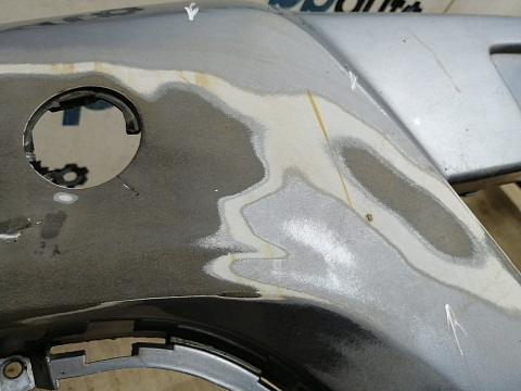 Фотография детали AA045368; Бампер передний; без паркт.; под омыват. (13225746) для Opel Astra/БУ; Оригинал; Р1, Мелкий дефект; . Фото номер 7