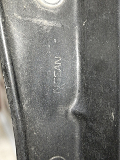 AA045150; Крыло переднее правое (63100-4AA8B) для Nissan Almera III (G15) (2012-2018)/БУ; Оригинал; Р1, Мелкий дефект; 