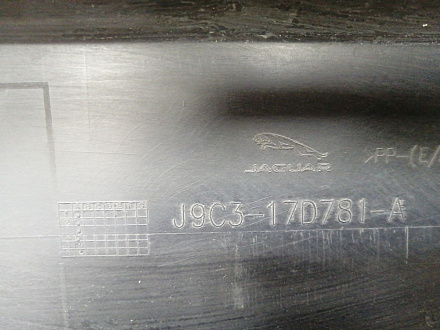 AA031489; Бампер задний, Sport; под паркт. (J9C3-17D781-A) для Jaguar E-Pace I (2017-2020)/БУ; Оригинал; Р1, Мелкий дефект; 