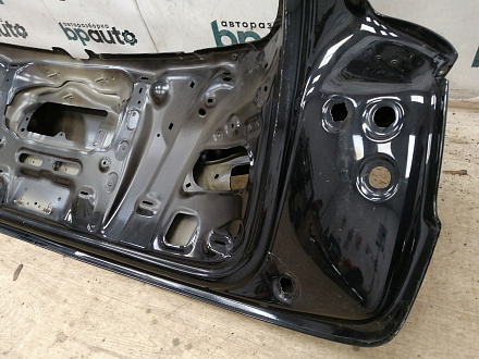 AA038035; Крышка багажника (8U0827025B) для Audi Q3/БУ; Оригинал; Р1, Мелкий дефект; 