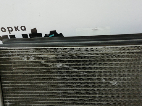 Фотография детали AA001316; Радиатор охлаждения (1K0 121 251 BK) для Audi/БУ; Оригинал; Р1, Мелкий дефект; . Фото номер 7
