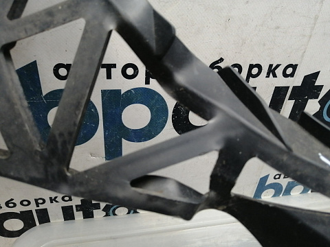 Фотография детали AA045499; Кронштейн , каркас переднего бампера правый (A2048854265) для Mercedes-Benz C-klasse III рест. (W204) (2011-2015)/БУ; Оригинал; Р1, Мелкий дефект; . Фото номер 3