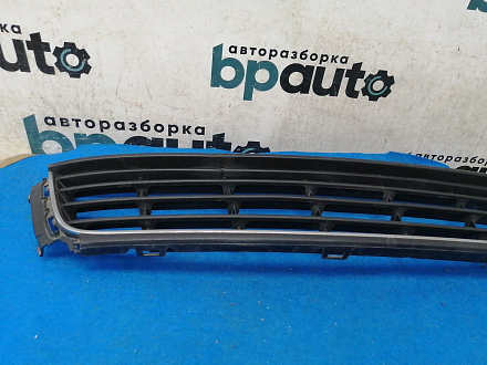 Решетка переднего бампера Фольксваген Polo V Sedan 2010-2014, б/у, фото 5