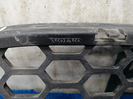 AA032285; Решетка переднего бампера (30795022) для Volvo/БУ; Оригинал; Р2, Удовлетворительное; 