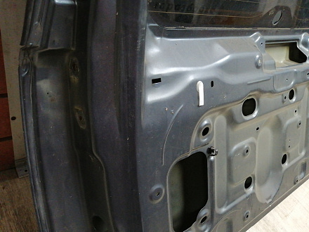 AA045285; Крышка багажника (6910065830) для Suzuki Grand Vitara/БУ; Оригинал; Р1, Мелкий дефект; 