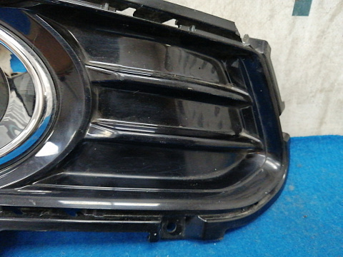 Фотография детали AA032748; Накладка ПТФ правая (DS73-19952) для Ford Mondeo/БУ; Оригинал; Р1, Мелкий дефект; . Фото номер 2