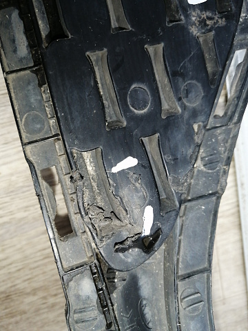 Фотография детали AA045512; Решетка переднего бампера (86522-A7000) для Kia Cerato III (2013-2016)/БУ; Оригинал; Р1, Мелкий дефект; . Фото номер 20