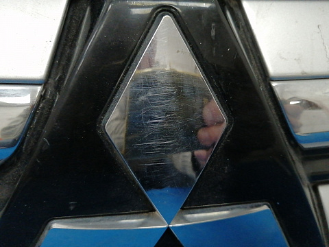 Фотография детали AA033317; Решетка радиатора (7450A992) для Mitsubishi Outlander III рест.2 (2015-2018)/БУ; Оригинал; Р2, Удовлетворительное; . Фото номер 6