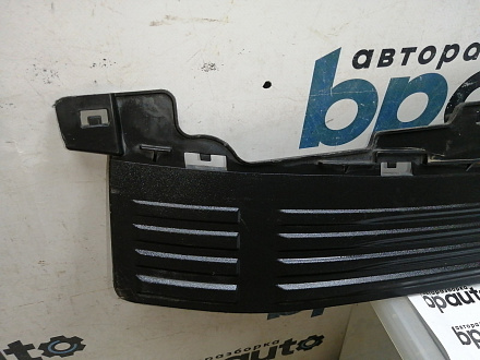 AA045211; Накладка заднего бампера, широкая (52162-60090 /50) для Toyota Land Cruiser Prado/БУ; Оригинал; Р1, Мелкий дефект;