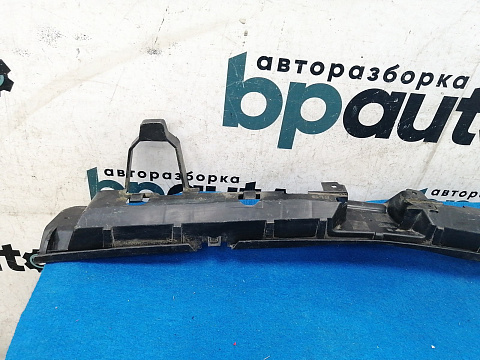 Фотография детали AA025958; Кронштейн заднего бампера центральный (13266743) для Opel Astra J HB 5D (2010 - 2012)/БУ; Оригинал; Р0, Хорошее; . Фото номер 4