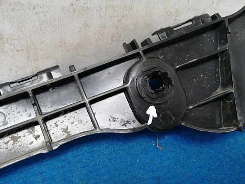 Фотография детали AA019177; Кронштейн заднего бампера левый (52576-48050) для Lexus RX/БУ; Оригинал; Р1, Мелкий дефект; . Фото номер 4