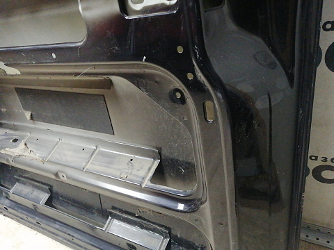 Фотография детали AA045484; Дверь сдвижная правая (7H0843108) для Volkswagen/БУ; Оригинал; Р2, Удовлетворительное; . Фото номер 33