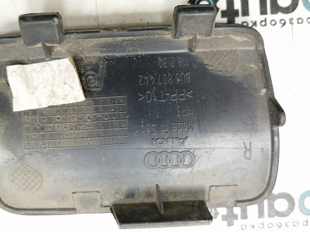 AA029634; Заглушка букс. крюка юбки заднего бампера правая (8U0 807 442) для Audi Q3 I (2011-2014)/БУ; Оригинал; Р0, Хорошее; 