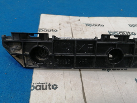 AA034232; Кронштейн переднего бампера правый (52115-60180) для Lexus LX570, LX450D рест. (2012 — 2015)/БУ; Оригинал; Р1, Мелкий дефект; 