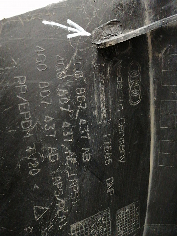 Фотография детали AA043291; Бампер передний, S-line; под паркт.; под омыват. (4G0 807 437 AB) для Audi A6 IV (C7) рест. Sedan (2014-2018)/БУ; Оригинал; Р1, Мелкий дефект; . Фото номер 25