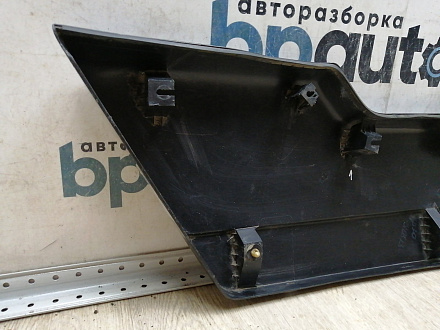 AA045279; Накладка крышки багажника нижняя, пластик (90901-JU00A) для Nissan X-Trail T31/БУ; Оригинал; Р1, Мелкий дефект; 