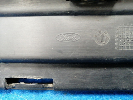 AA033504; Решетка радиатора (DS73-8150-J) для Ford Mondeo/БУ; Оригинал; Р2, Удовлетворительное; 