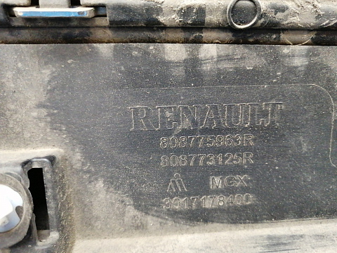 Фотография детали AA035525; Накладка на дверь передняя левая (808775963R) для Renault Arkana (2019-н.в.)/БУ; Оригинал; Р1, Мелкий дефект; . Фото номер 13