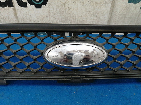 Фотография детали AA033609; Решетка радиатора (6M21-8200-AE) для Ford Galaxy II (2006-2010)/БУ; Оригинал; Р1, Мелкий дефект; . Фото номер 4