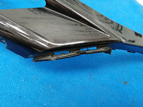 Фотография детали AA028012; Накладка переднего бампера нижняя правая (31383801) для Volvo XC90 II (2014-2019)/БУ; Оригинал; Р1, Мелкий дефект; . Фото номер 3