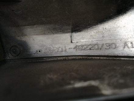 AA030939; Накладка крышки багажника; под камер. (76801-48220) для Lexus RX 450h/БУ; Оригинал; Р1, Мелкий дефект; 