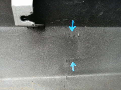 Фотография детали AA016972; Накладка на дверь передняя левая, нижняя (75074-42030) для Toyota Rav4 40 рест. (2015 — 2019)/БУ; Оригинал; Р1, Мелкий дефект; . Фото номер 5