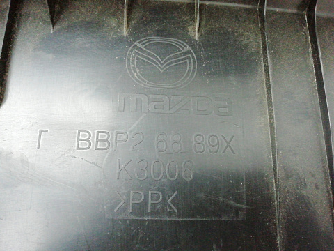 Фотография детали AA003571; Накладка задней панели внутренняя, пластик (BBP26889X) для Mazda 3 BL/БУ; Оригинал; Р0, Хорошее; . Фото номер 8
