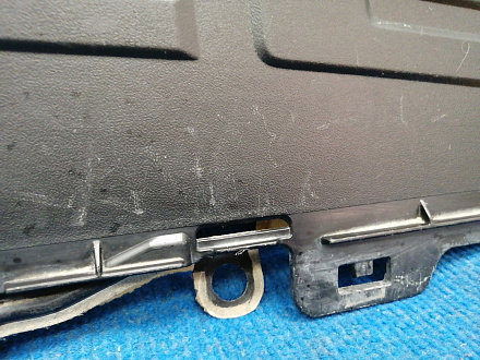 AA036479; Накладка заднего бампера, широкая (52162-60090 /50) для Toyota Land Cruiser Prado/БУ; Оригинал; Р1, Мелкий дефект; 