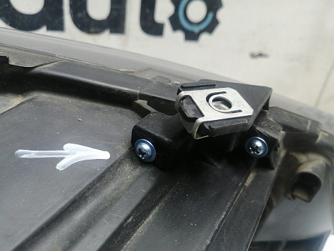 Фотография детали AA046034; Фара галоген левая (6RU941015) для Volkswagen Polo V Sedan (2010-2014)/БУ; Оригинал; Р1, Мелкий дефект; . Фото номер 9