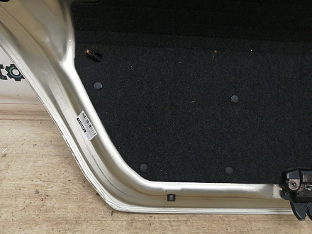 AA039141; Крышка багажника (H4300-EM1MA) для Nissan Tiida/БУ; Оригинал; Р1, Мелкий дефект; 