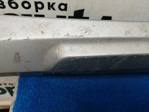 Фотография детали AA038919; Накладка переднего бампера (620720385R) для Renault Kaptur/БУ; Оригинал; Р1, Мелкий дефект; . Фото номер 10