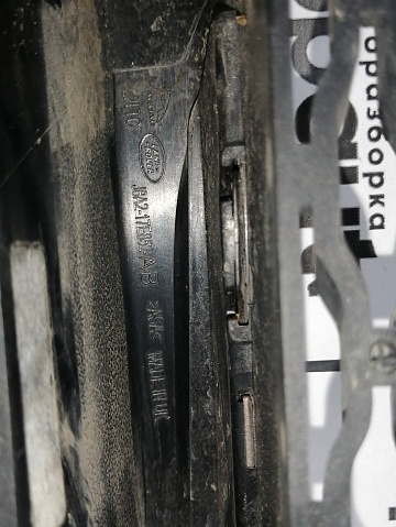 Фотография детали AA045547; Решетка переднего бампера левая (J8A2-17E852-AB) для Land Rover Range Rover Velar L560 (2017 - 2023)/БУ; Оригинал; Р1, Мелкий дефект; . Фото номер 13