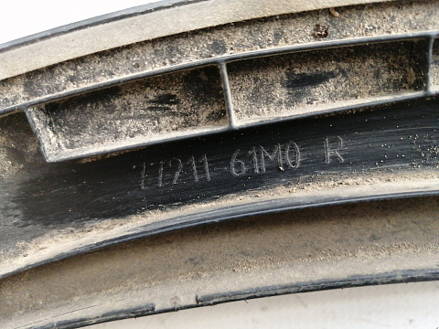 Фотография детали AA036148; Накладка на крыло передняя правая, расширитель (77211-61M0R) для Suzuki SX-4/БУ; Оригинал; Р1, Мелкий дефект; . Фото номер 7