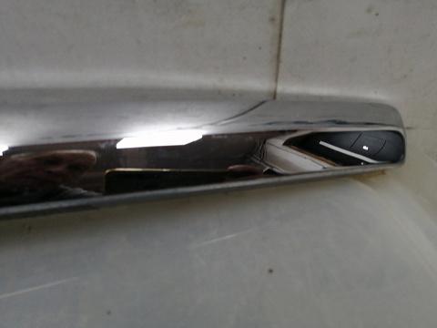 Фотография детали AA045573; Молдинг крышки багажника верхний, хром; без камер. (84810-JN00A) для Nissan Teana 32/БУ; Оригинал; Р1, Мелкий дефект; . Фото номер 7