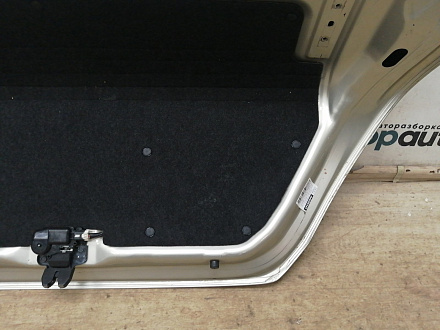 AA039141; Крышка багажника (H4300-EM1MA) для Nissan Tiida/БУ; Оригинал; Р1, Мелкий дефект; 