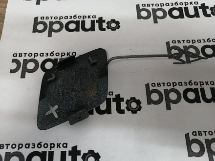 AA045672; Заглушка буксир. крюка переднего бампера, S-line (8T0 807 241 D) для Audi A5/БУ; Оригинал; Р1, Мелкий дефект; 