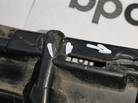 Фотография детали AA045558; Решетка переднего бампера правая (53127-42040) для Toyota Rav4 40 (2013 — 2015)/БУ; Оригинал; Р1, Мелкий дефект; . Фото номер 7