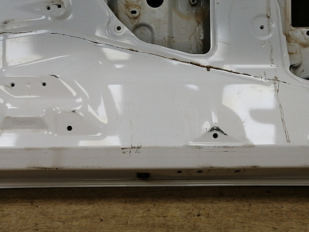AA033659; Крышка багажника (67005-60F50) для Toyota Land Cruiser Prado 150 (2010 — 2013)/БУ; Оригинал; Р1, Мелкий дефект; (040) Белый