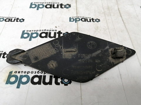 Фотография детали AA018234; Заглушка буксир. рыма заднего бампера (51127223094) для BMW 6 серия F13 F12/БУ; Оригинал; Р1, Мелкий дефект; . Фото номер 2