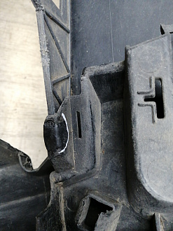 AA045534; Бампер передний; под паркт.; под омыват. (4L0 807 437 H) для Audi Q7 I рест. (2010-2015)/БУ; Оригинал; Р1, Мелкий дефект; 