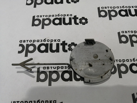 Фотография детали AA045046; Заглушка букс. крюка заднего бампера (13238745) для Opel Insignia/БУ; Оригинал; Р0, Хорошее; . Фото номер 4