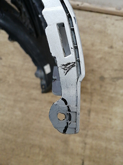 AA041648; Бампер передний; без паркт.; без омыват. (95122388) для Opel Mokka (2012 - 2015)/БУ; Оригинал; Р1, Мелкий дефект; 