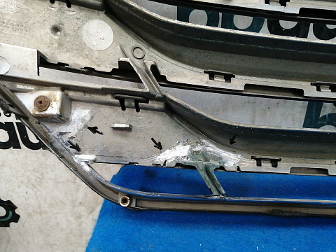 Фотография детали AA030379; Решетка радиатора (86351-2W050) для Hyundai Santa Fe III (2012 - 2015)/БУ; Оригинал; Р2, Удовлетворительное; . Фото номер 22