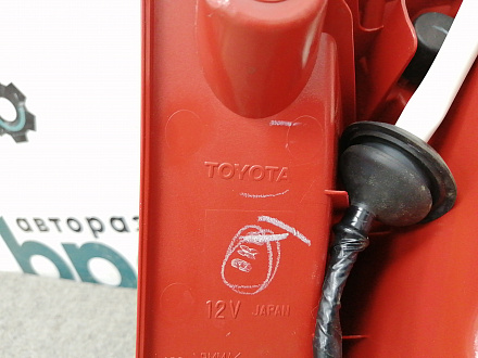 AA011396; Фонарь в крыло левый (81561-02730) для Toyota Auris II (2013 — 2015)/БУ; Оригинал; Р0, Хорошее; 