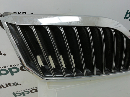 Решетка радиатора Шкода Superb II Liftback рест. 2013-2015, б/у, фото 2