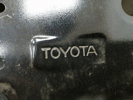 AA011176; Крышка багажника верхняя (67005-60D51) для Toyota Land Cruiser 200 рест. (2012 — 2015)/БУ; Оригинал; Р0, Хорошее; (218) Черный перламутр